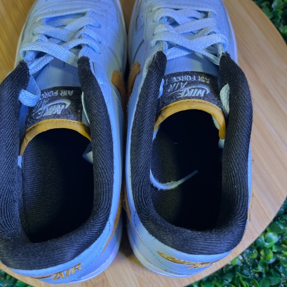 🔥 AIR FORCE 1 FELT GS CELESTINE BLUE GOLD KIDS 
SZ 6.5 WOMENS SZ 8  BV6058-400 - Picture 9 of 11